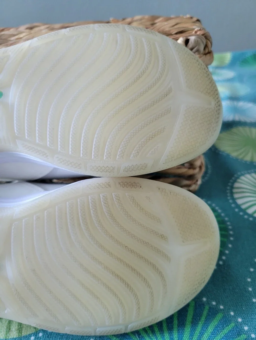 Clove Women's Classic Sneakers Shoes Brilliant White Size 6.5